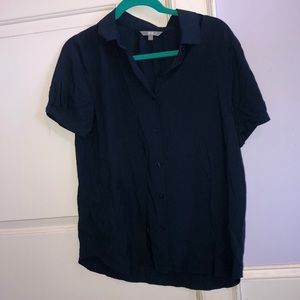 Collared short sleeve button shirt
